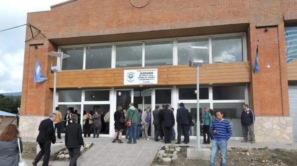 No pagaba la cuota alimentaria de su hija y la Justicia le prohibió jugar al fútbol hasta regularizar la deuda