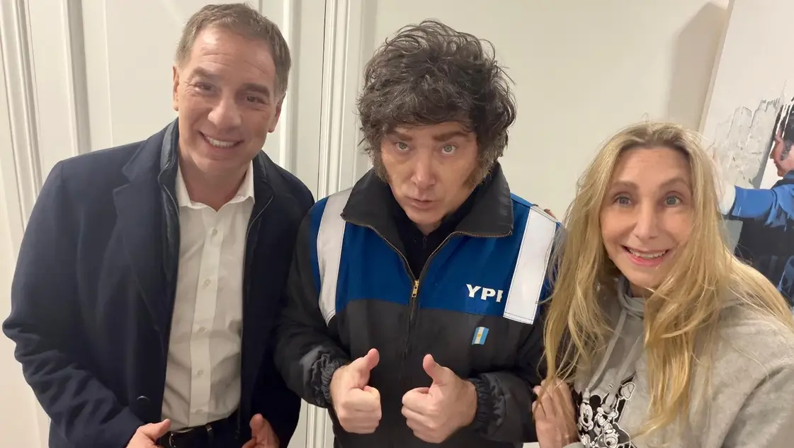 Con una foto juntos, Javier Milei confirmó que Diego Santilli es el nuevo jefe de Gabinete