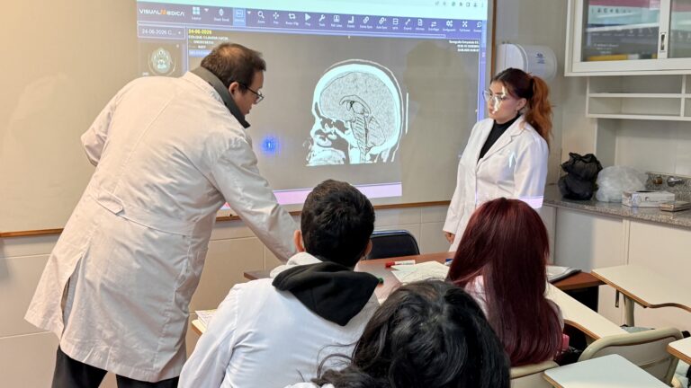 Nación asignó casi $400 millones para fortalecer la carrera de Medicina en la UNSa